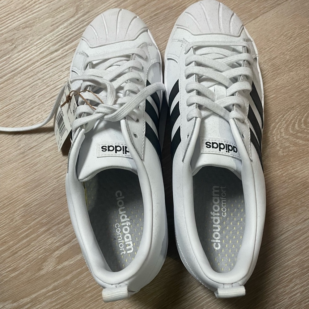Men’s Adidas cloud foam comfort streetcheck White and Black Shoes